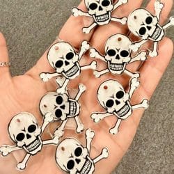 Skull and Crossbones Charms - 1.5 inch (10 pack) - Image 2